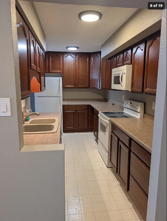 2105 Sky Line Dr