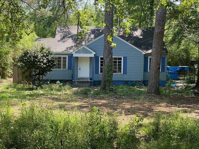 Building Photo - 267 Woody Dr