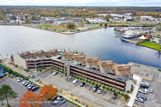 Photo - 77 E Water St Unit 5