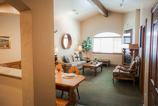 Photo - 840 Bigler Ln