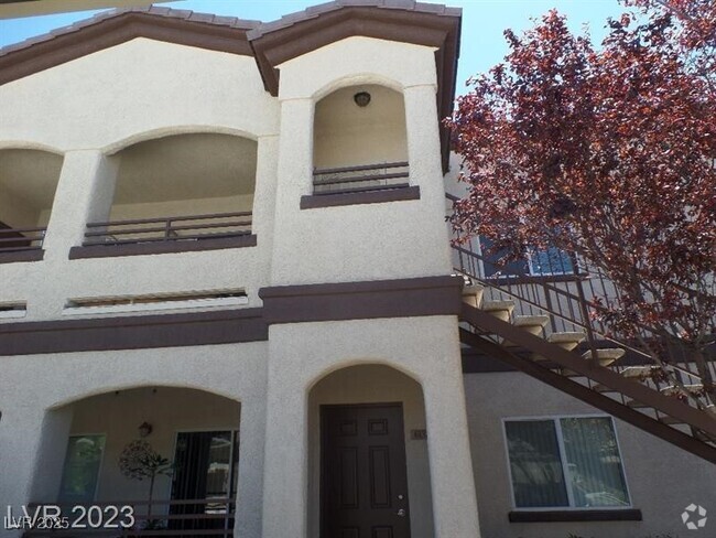 Building Photo - 2291 W Horizon Ridge Pkwy Unit 6232 Rental