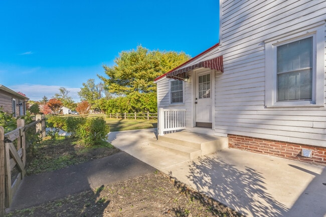 Photo - 61 Pleasant St