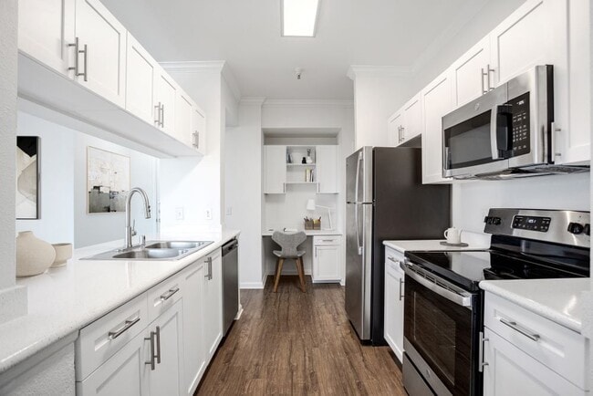 Photo - Granite Point