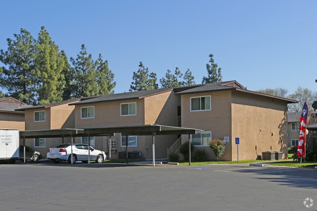 Madera West Apartments