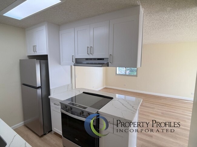 Photo - Hale Kulanui Condo - 1 bedroom, 1 bath unit with 1 assigned parking