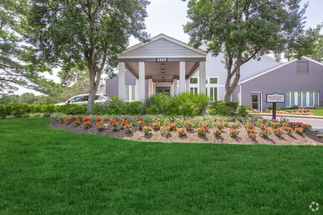 Building Photo - The Park at New Castle Rental