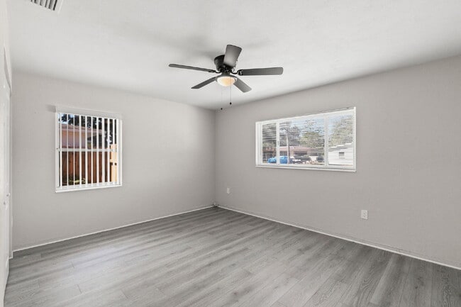Photo - Home For Rent in St Petersburg!