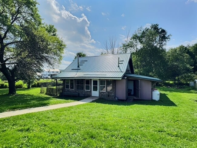Building Photo - 377 Hunts Corners Rd
