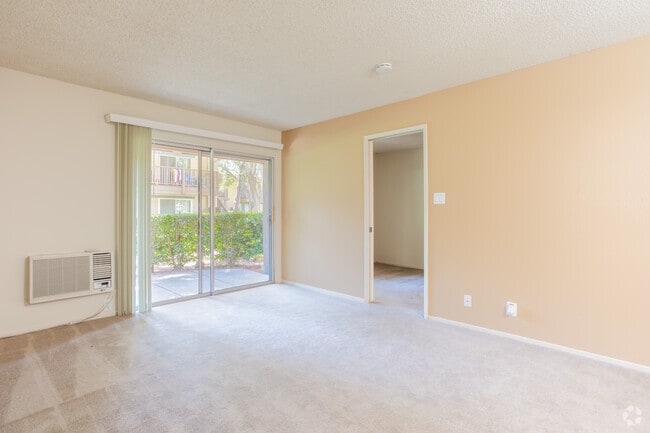 1BR, 1BA - Junior