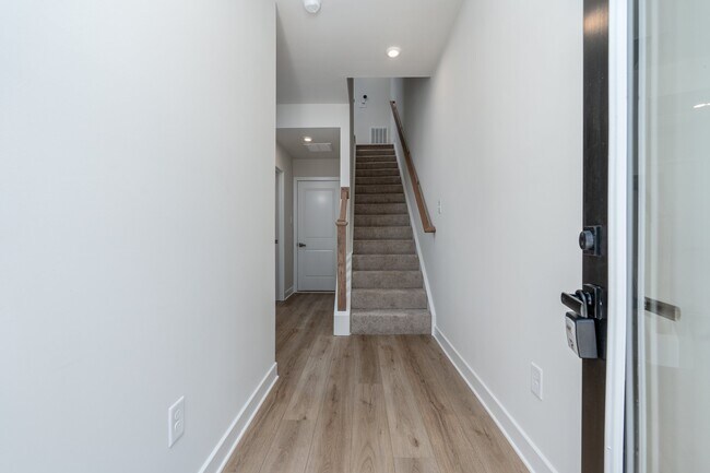 Photo - 12833 Red Clover Wy