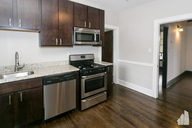 2 bedroom in Chicago IL 60618 - 2 bedroom in Chicago IL 60618 Unidad 3 Rental