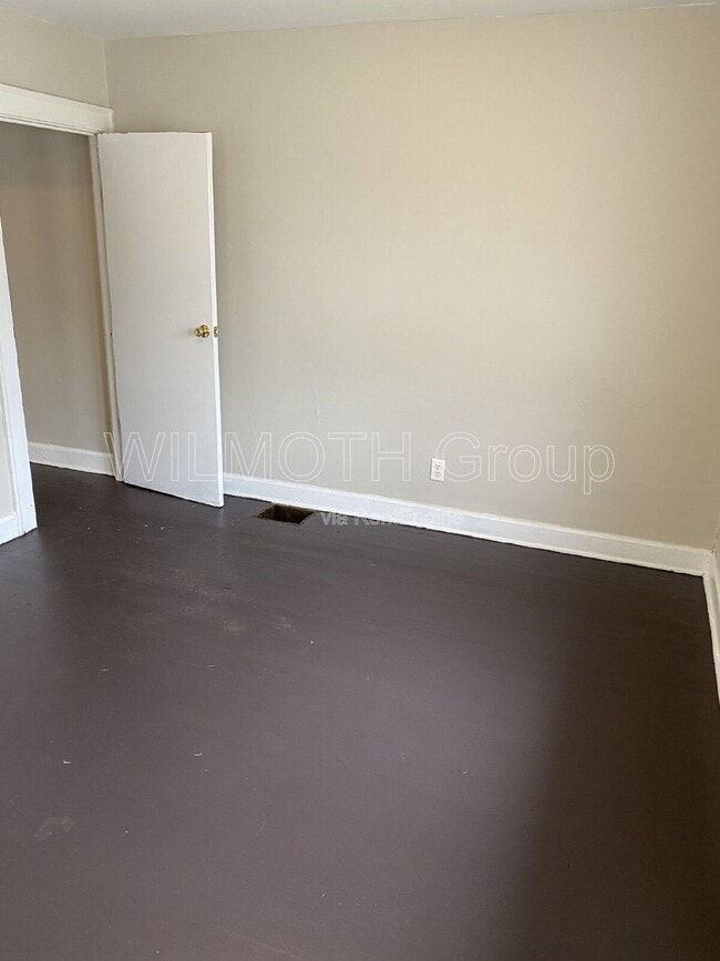 Photo - 6052 E Washington St Unit Apt B