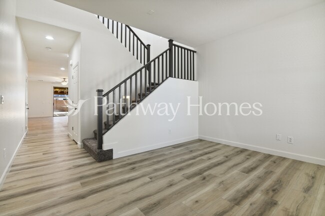 Photo - 2451 W Parkway Dr