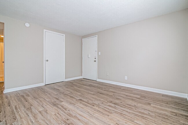 Midtown Point Apartments - Midtown Point Apartments