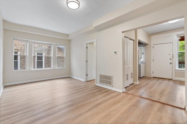 Photo - 3145 W Lyndale St Unit 1