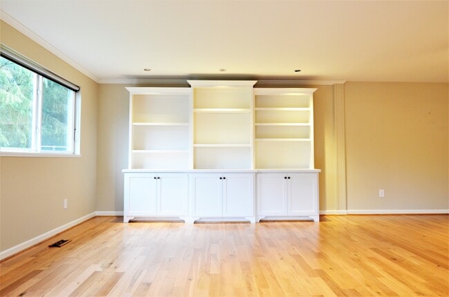 Photo - Must see!!! Updated Rambler on Glencoe Community
