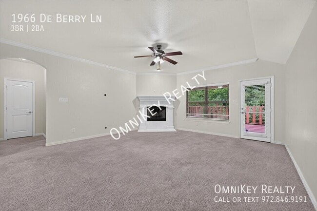 Photo - 1966 De Berry Ln