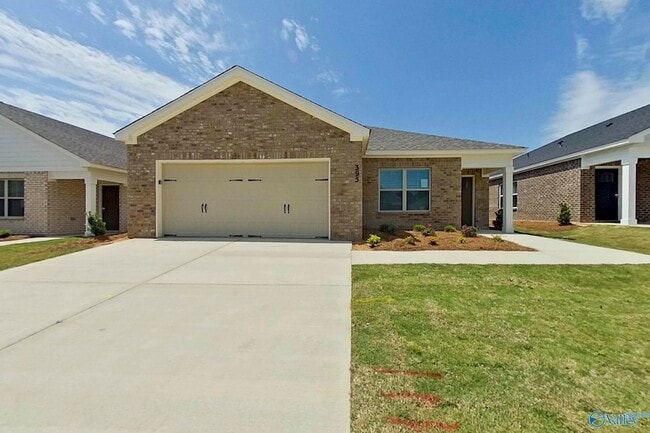 Building Photo - 395 Angela St