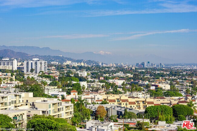 Building Photo - 838 N Doheny Dr Unit 1106 Rental