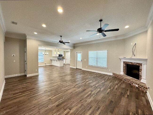 Photo - Beautiful Brick 3/2 in popular neighborhood!
