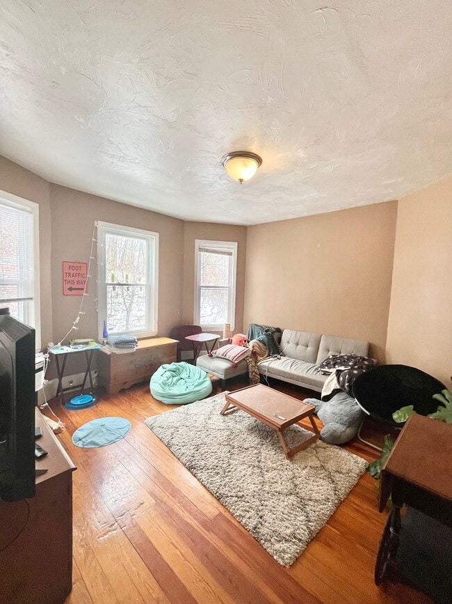 Photo - 22 Fisher Ave Apartments Unit 3