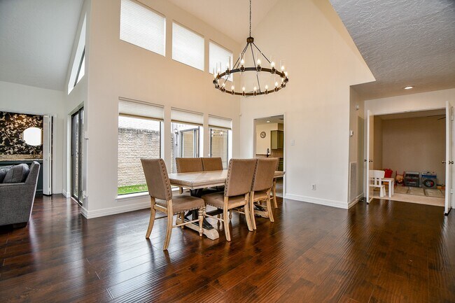 Photo - 7711 Hopewell Ln