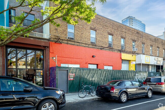 56 North 6th Street - 135 Kent Ave