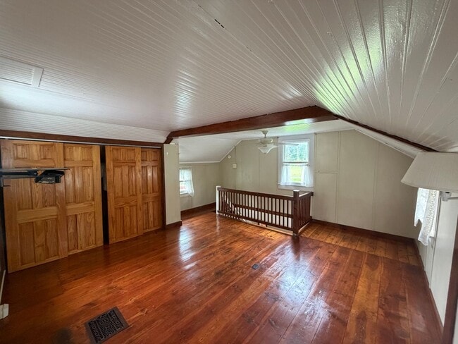 Photo - 1295 Kroucher Rd