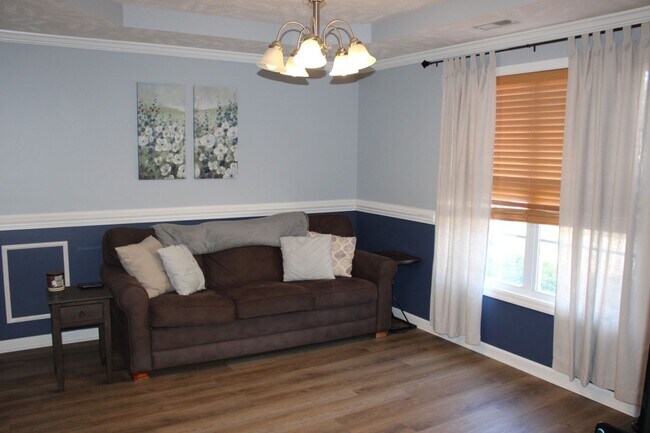 Photo - Beautiful Home in Hubert