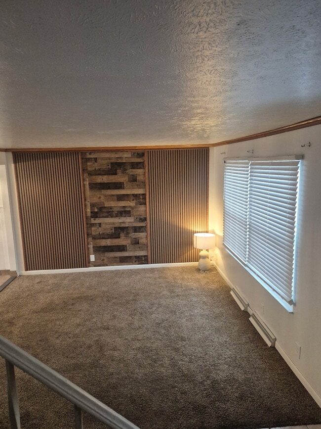 Building Photo - 4147 New Rd Unit Wedgewood condos