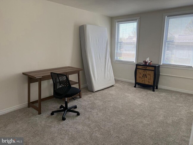 Photo - 1333 Sycamore Ave