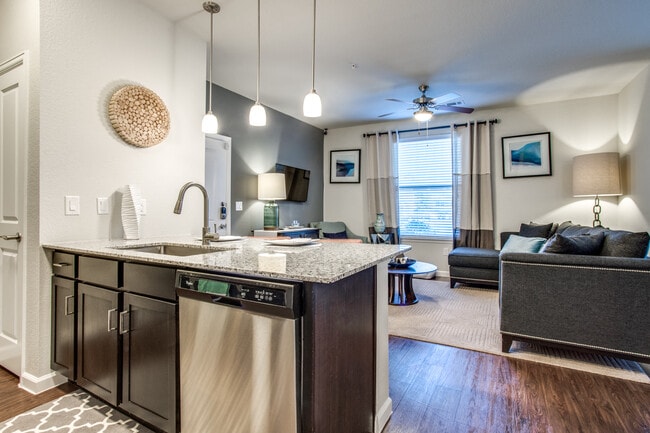 Photo - Halcyon Castle Hills