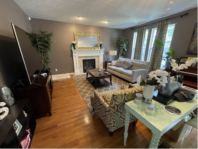 Photo - 3744 Jonathan Rdg