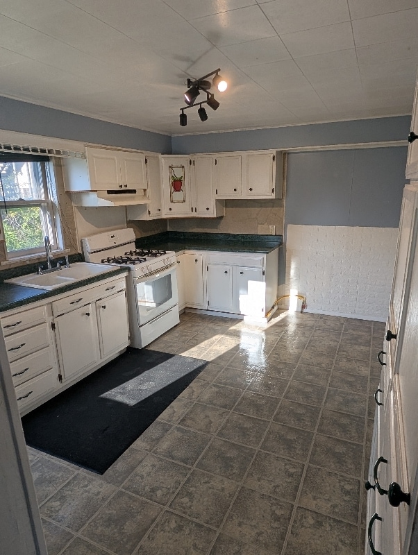 Photo - 116 4th Ave