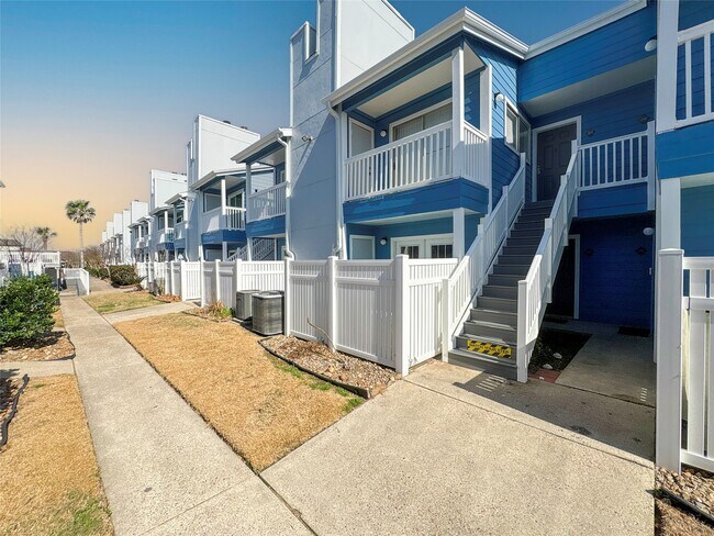 Photo - 3506 Cove View Blvd