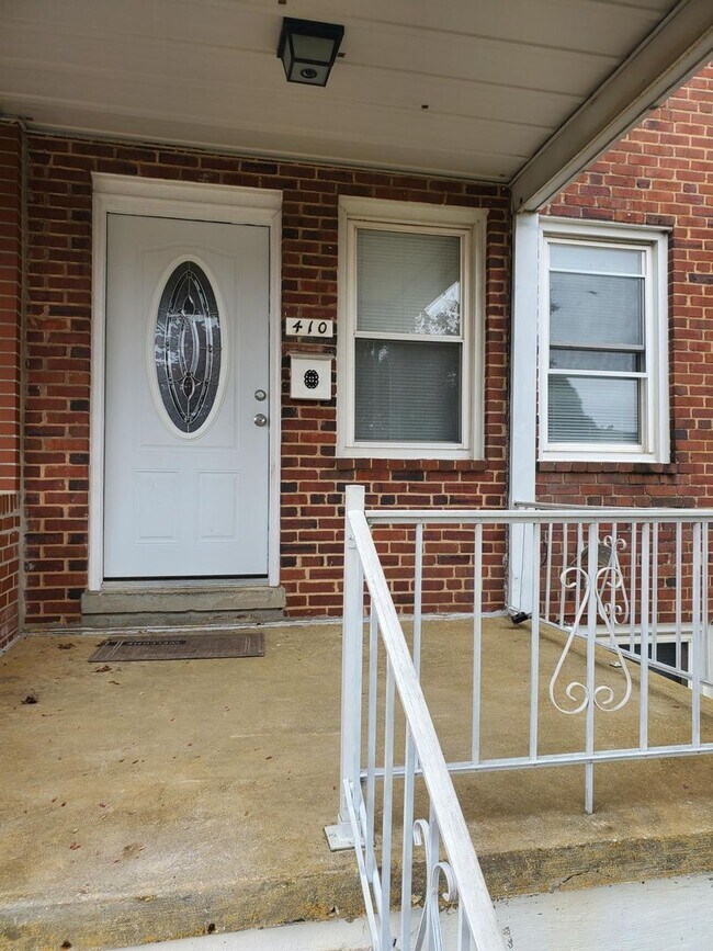 2 Bedroom 1.5 Bath located near Bayview - 2 Bedroom 1.5 Bath located near Bayview House