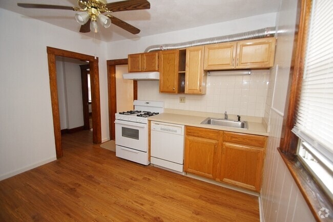Building Photo - 6 1st St Unit 1 Rental