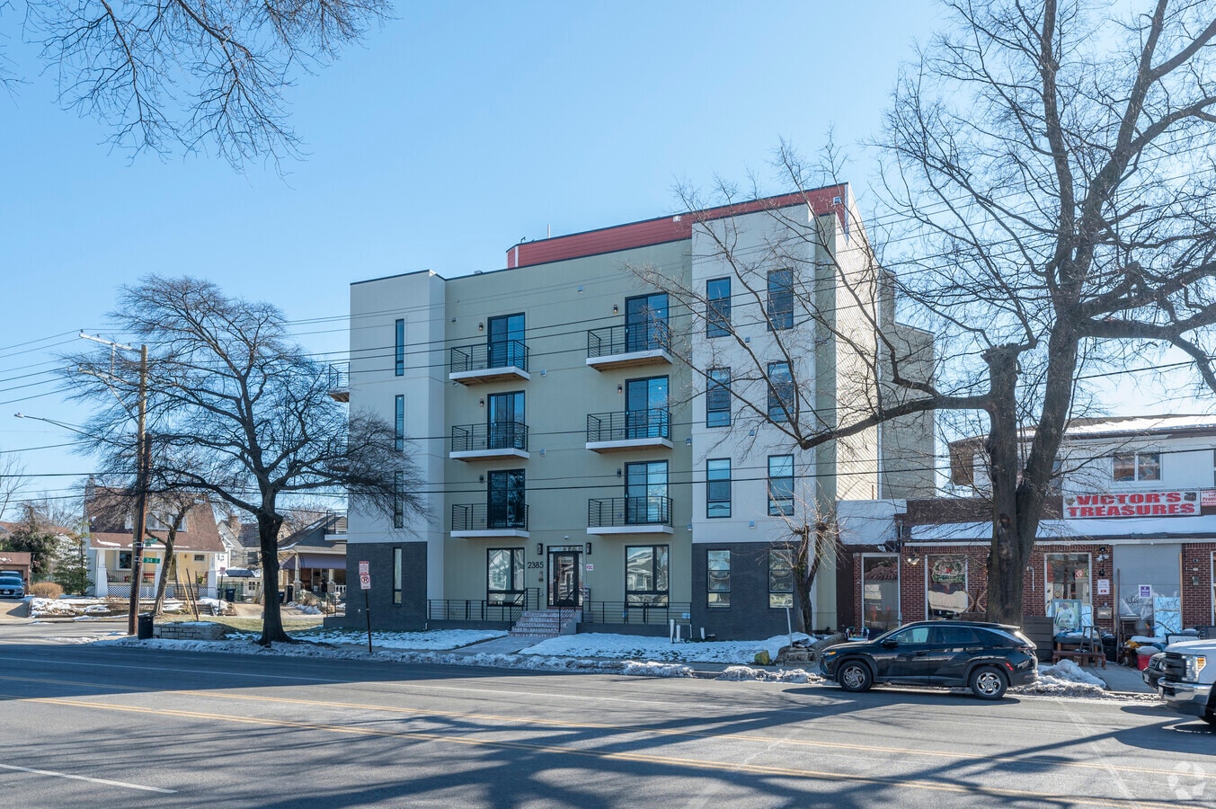 Alternate - Evergreen Apartments