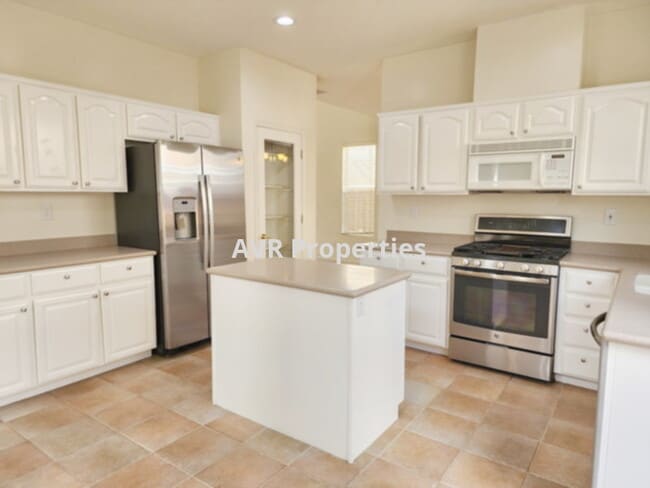 Photo - Beautiful four bedrooms, three bathrooms and three car garage Dublin home