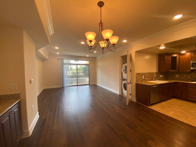 Photo - 11100 Riverside Dr Unit 213