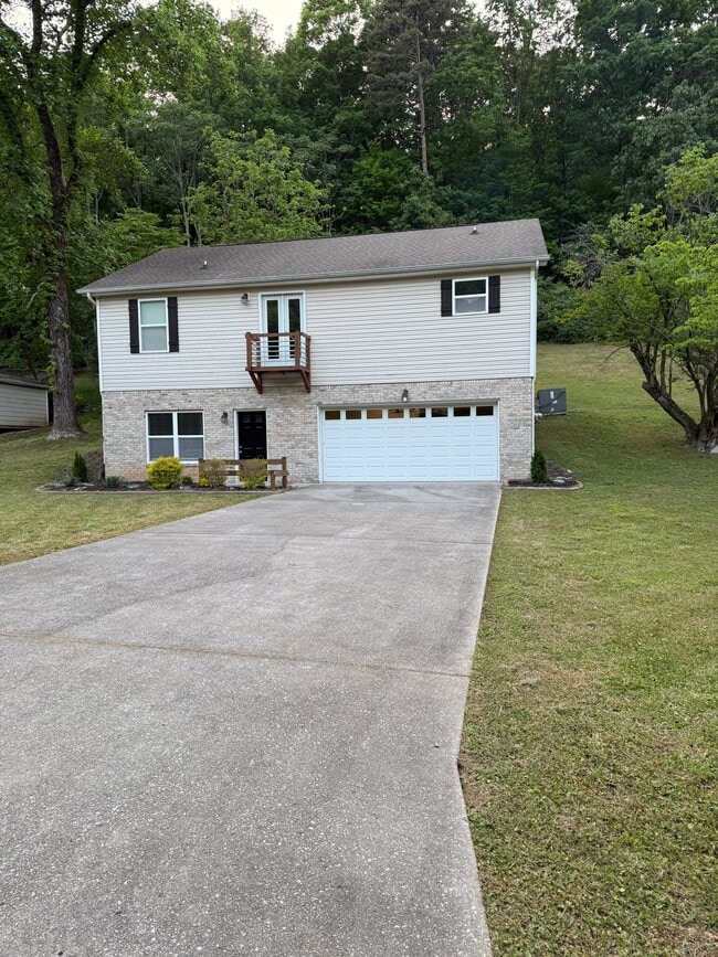 Building Photo - 135 Hogan Rd