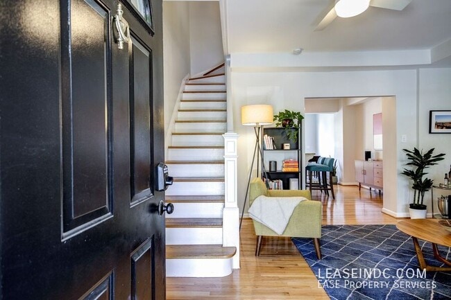 Photo - 719 Gallatin St NW