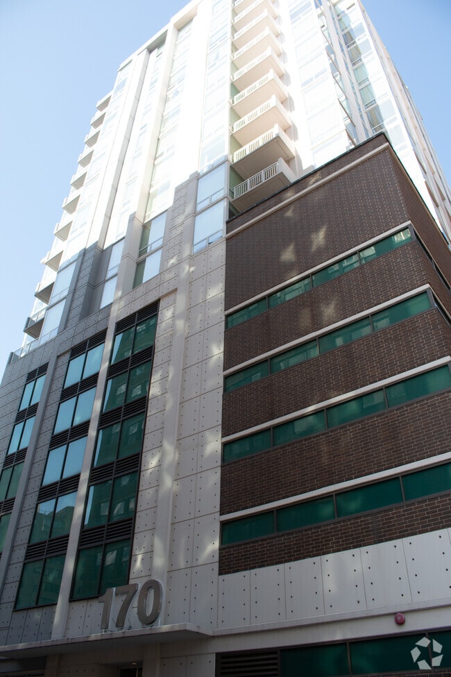 Building Photo - 170 W Polk St Unit 1206 Rental
