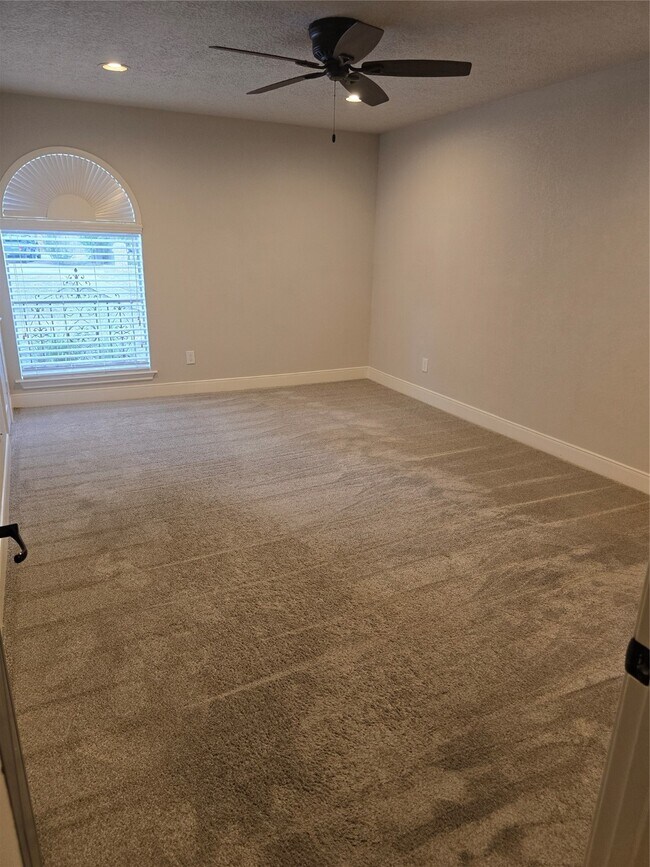 Photo - 19103 Whitewood Dr