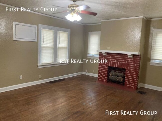 Photo - 2926 Catalpa Dr.