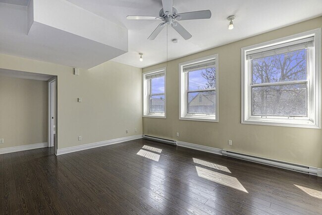 Photo - 329 Johnson St Unit 3