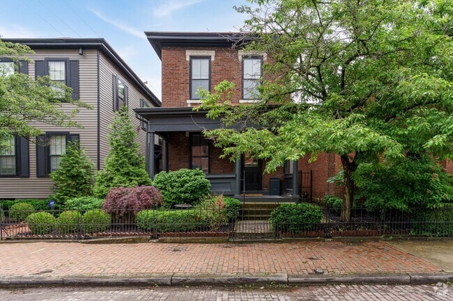 Building Photo - 564 S 6th St Rental