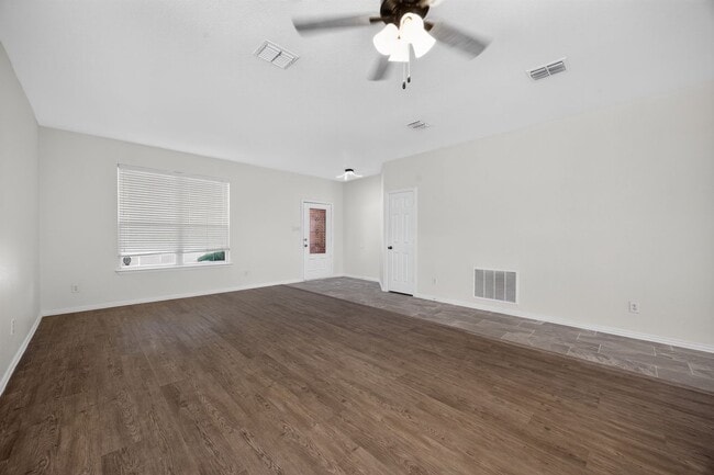 1521 Stanford Dr