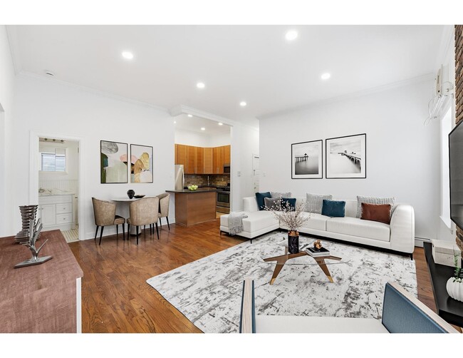 Building Photo - 716 Hudson St Unit 6