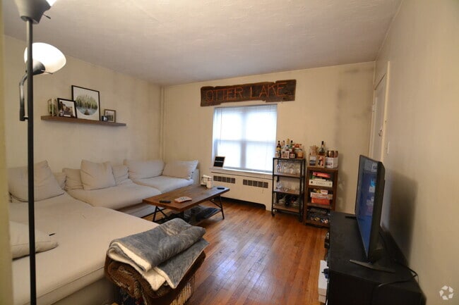 Building Photo - 20 Brock St Unit 2 Rental